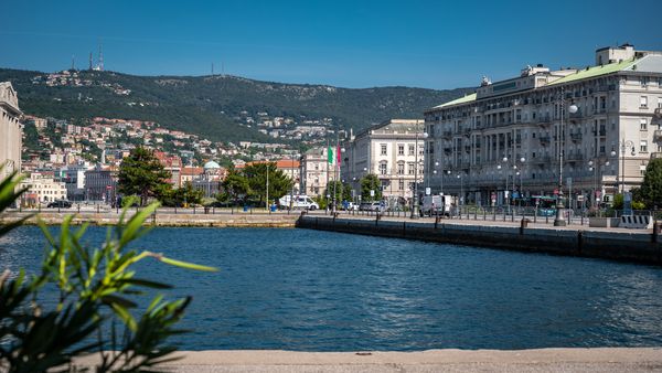 Porto vecchio - Traghetto Trieste