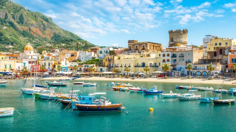 traghetti per ischia, porto di ischia