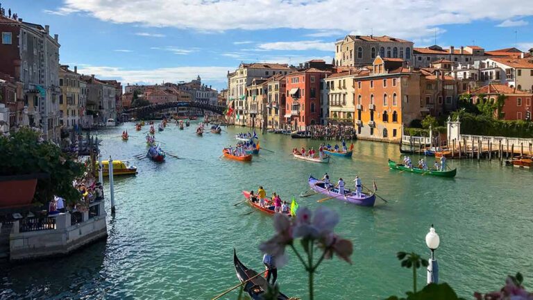 Regata storica veneziana