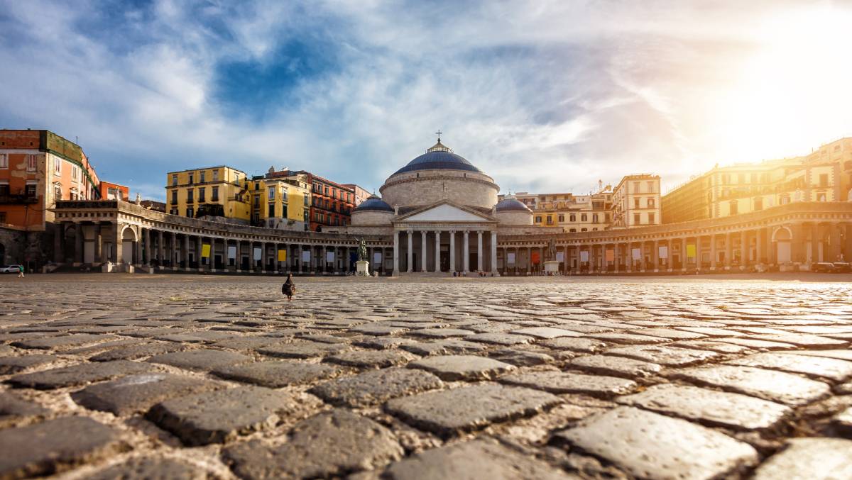 Zone a traffico limitato Napoli - Piazza del Plebiscito